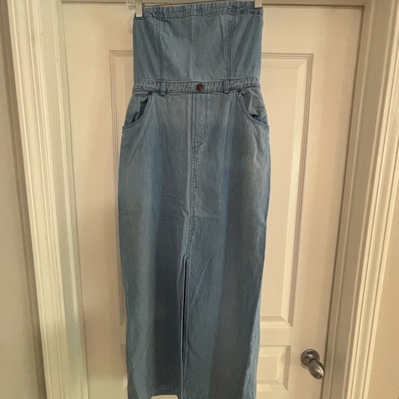 Free People Light Blue Denim Midi Fitted Dress Size 6 - Picture 1 of 5